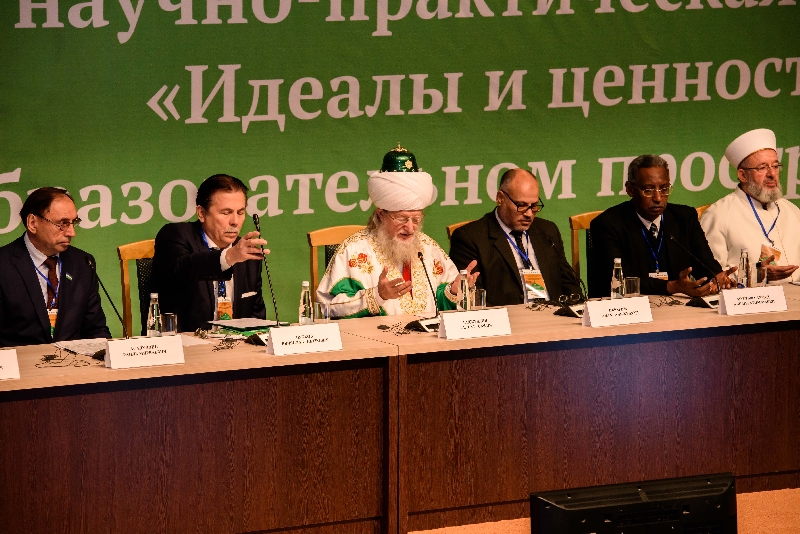 Муфтий Таджуддин призывает омолодить кадровый состав исламского духовенства в России