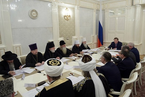 Шейх-уль-Ислам Талгат Таджуддин принял участие в заседании Совета по взаимодействию с религиозными объединениями при Президенте РФ