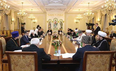 Святейший Патриарх Кирилл возглавил юбилейное заседание Президиума Межрелигиозного совета России