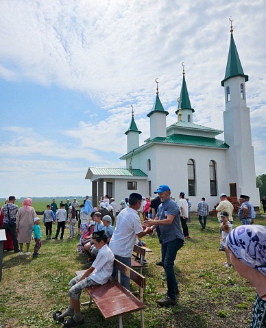 Мусульмане д.Подымалово Уфимского района РБ организовали «Курбан-Байрам» для детей