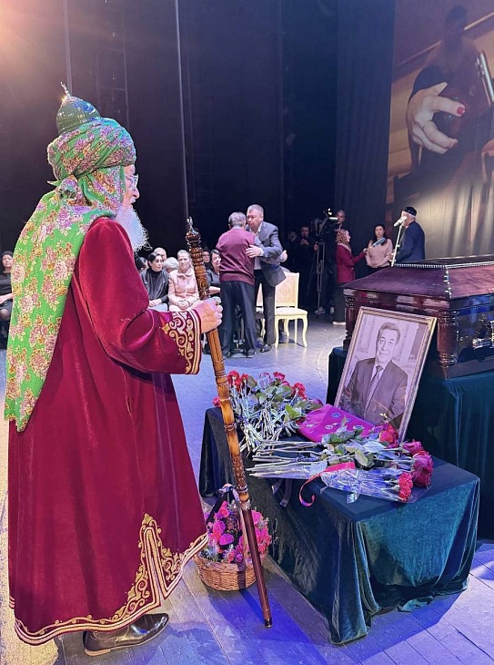 В Уфе простились с народным артистом РФ Олегом Хановым