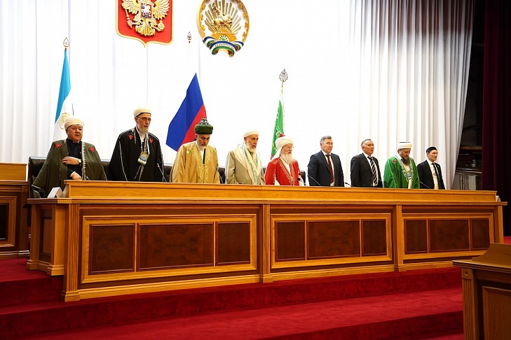 На очередном расширенном съезде ЦДУМ России обсудили цели и задачи духовенства на современном этапе духовно-нравственного возрождения страны