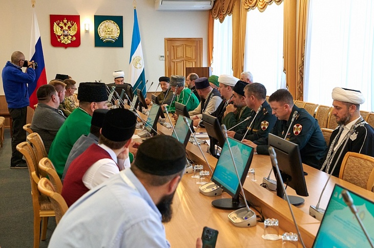 Делегаты XVII Международной научно-практической конференции «Идеалы и ценности Ислама», посвященной Году единства народов России, приняли участие в работе тематических секций