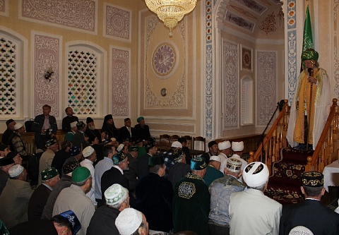 Верховный муфтий принял участие в торжествах по случаю 20-летия Соборной мечети Нефтекамска