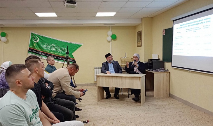 Уфимские мусульманки приняли участие в беседе о материнстве