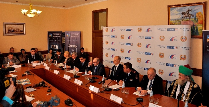 Мусульманское духовенство участвует в профилактике ДТП на дорогах